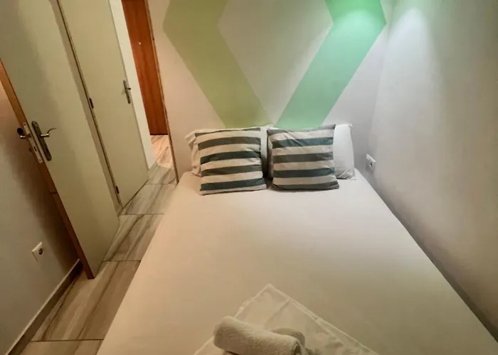 Daire Hidden Garden 2br With Patio